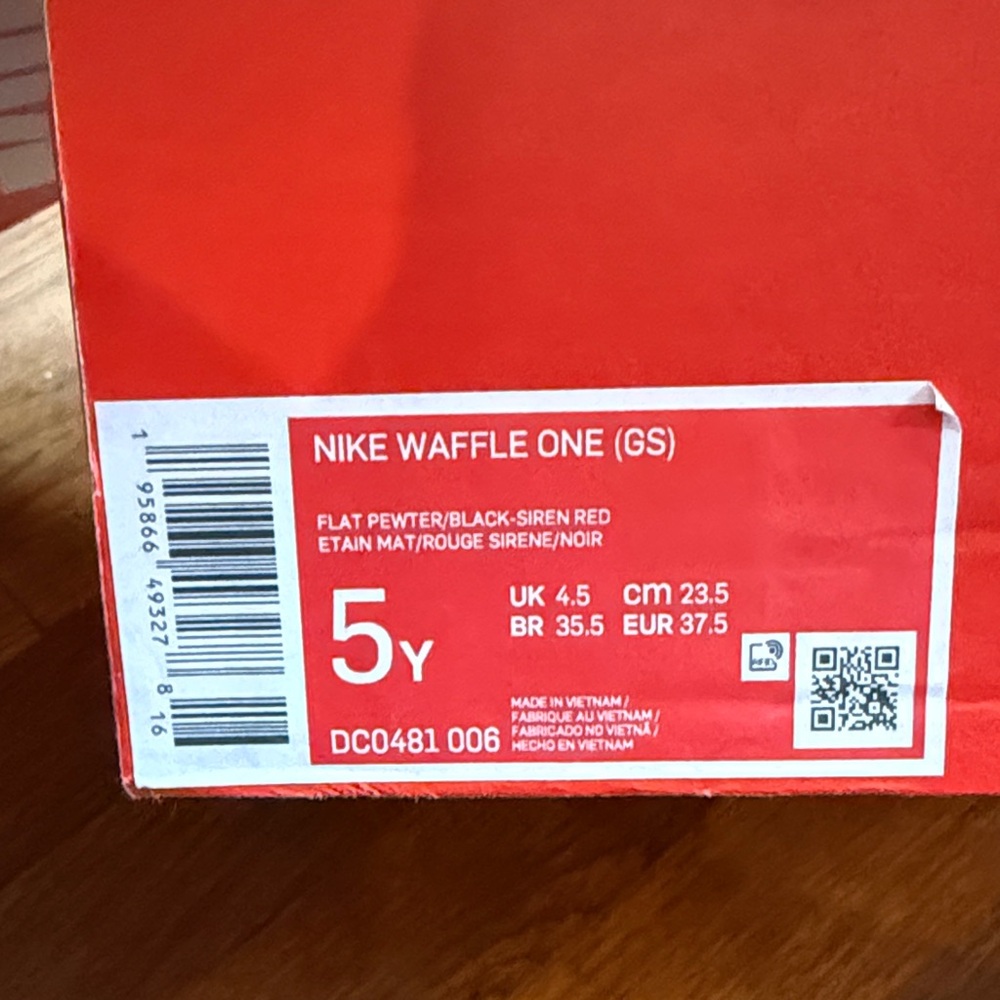 Nike waffle one (GS) 5Y - Picture 5 of 5